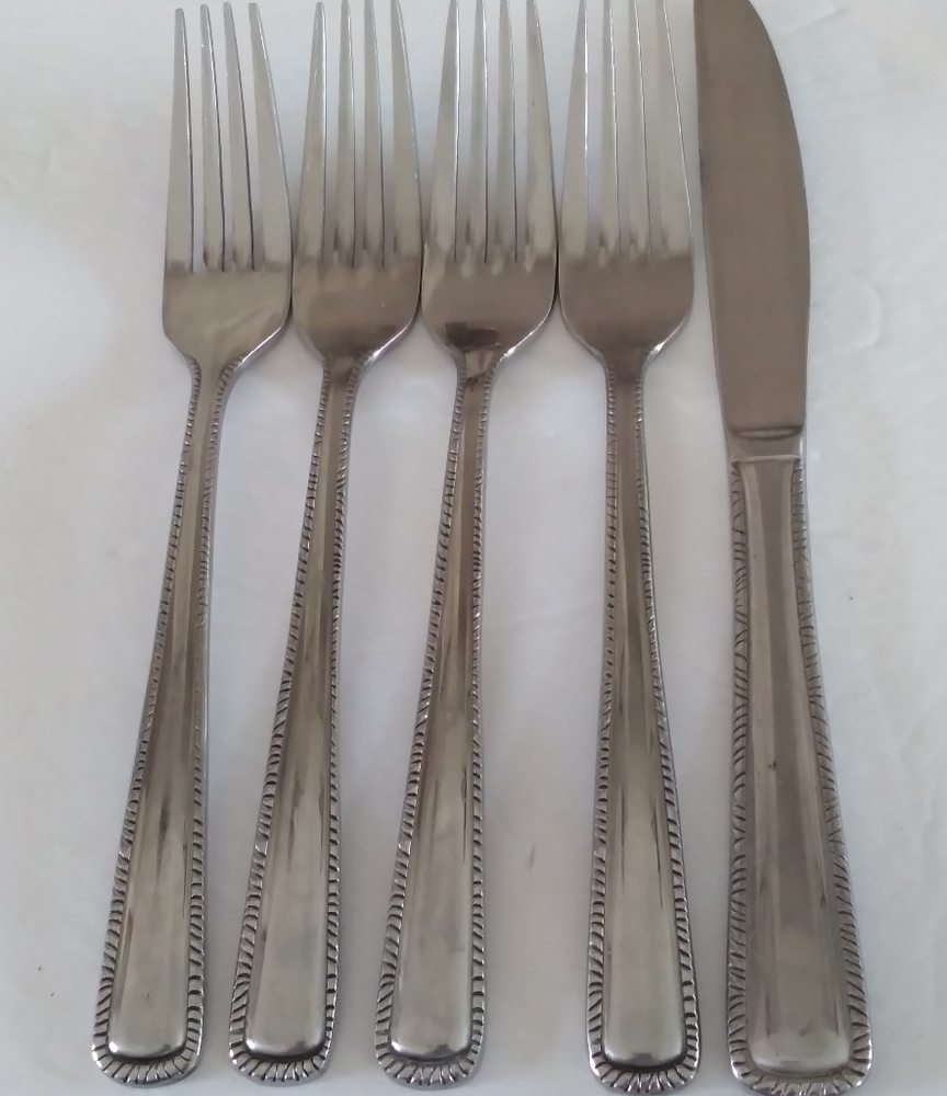 Cambridge Leah stainless flatware set of forks